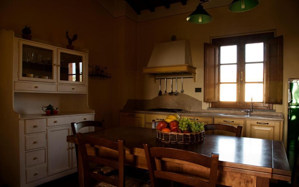 Agriturismo Fattoria Rozzalupi Черето Гуиди Стая снимка