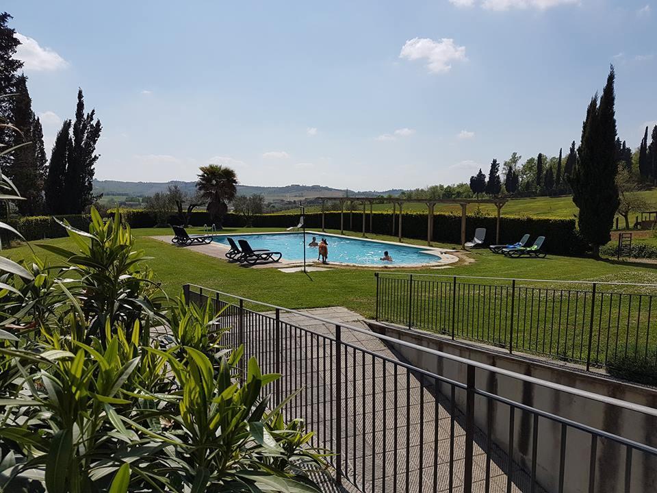 Agriturismo Fattoria Rozzalupi Черето Гуиди Екстериор снимка
