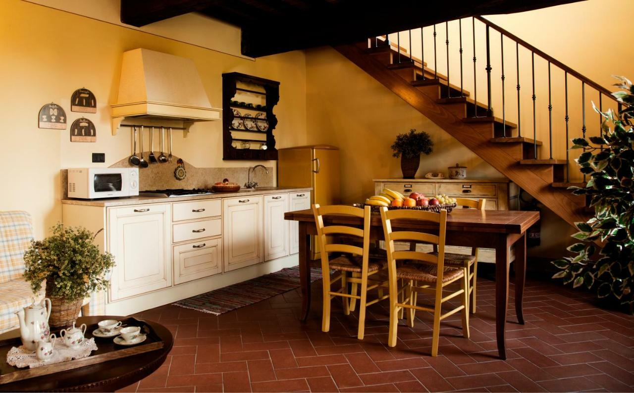 Agriturismo Fattoria Rozzalupi Черето Гуиди Екстериор снимка